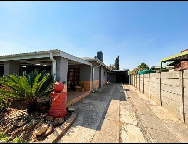 3 BEDROOM HOUSE TO LET IN VANDERBIJLPARK SE 10